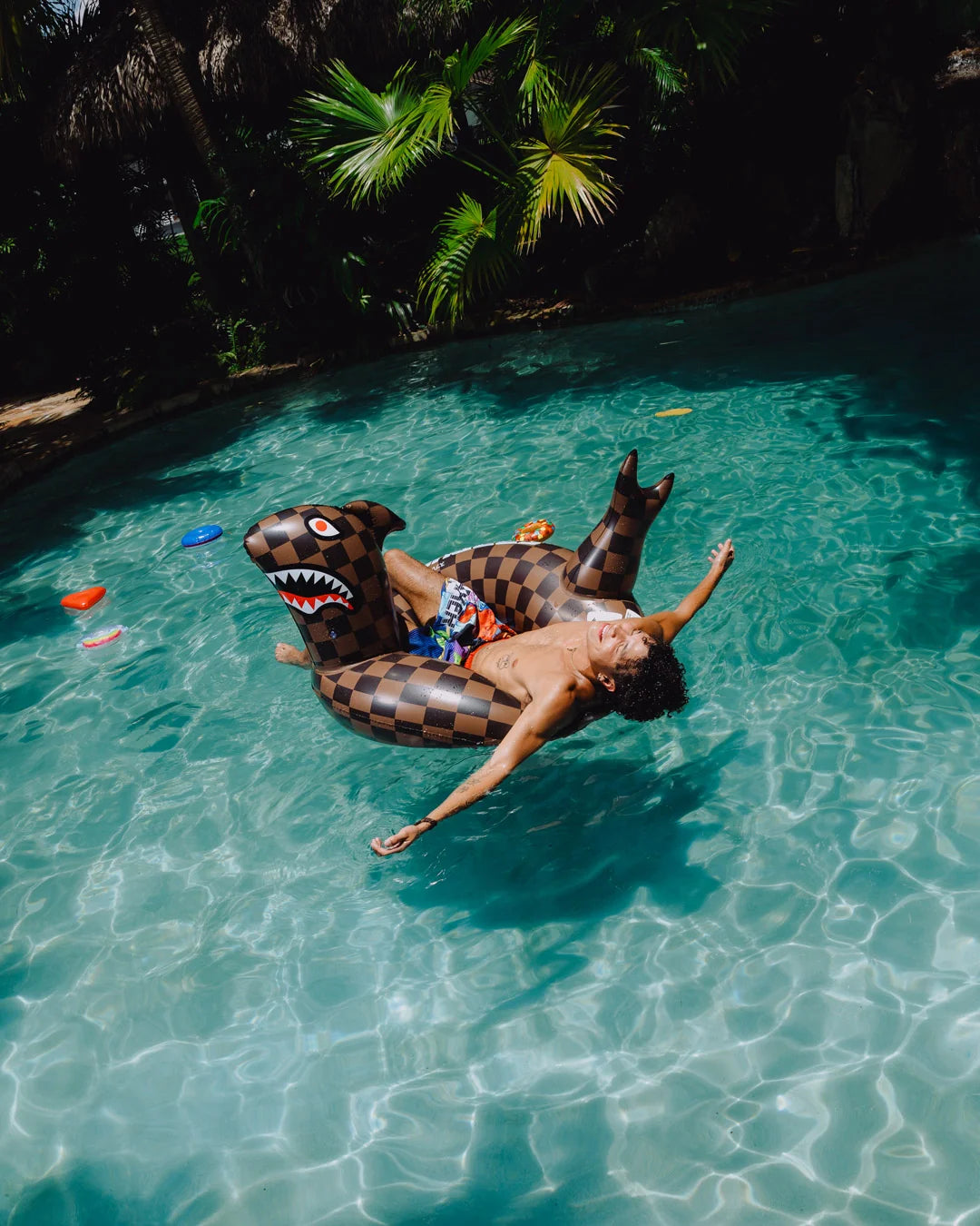 Sprayground - Sharks Stash - Pool Party Floaty